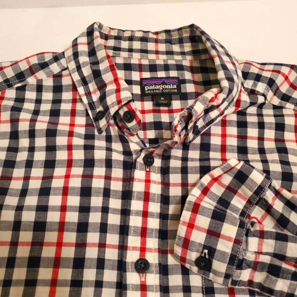 Patagonia Organic Cotton Button Plaid Size Medium Blue Red